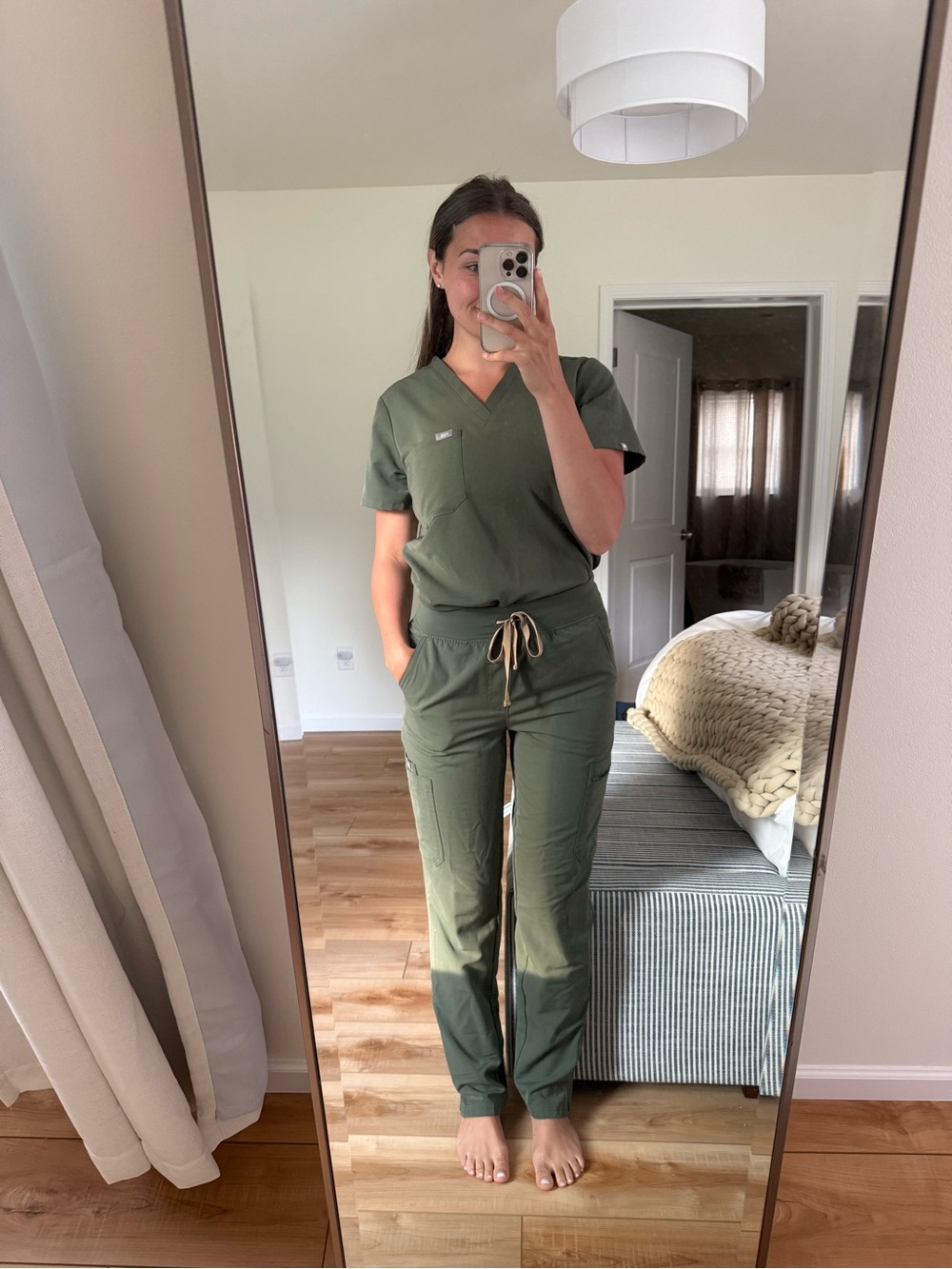 Figs Olive Green Women's Scrub Set - V-Neck Top & Drawstring Joggers